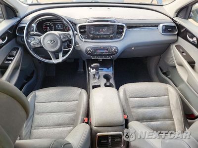 Zdjęcie 8 z 13 samochodu: 2016 KIA SORENTO EX VIN:5XYPH4A58GG101316 - miniatura