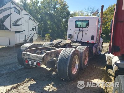 Trzecie zdjęcie samochodu z tyłu: 2015 KENWORTH T680 SEMI TRUCK VIN:1XKYDP9X3FJ438809 - miniatura