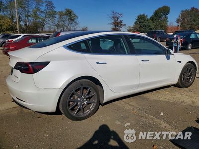 Trzecie zdjęcie samochodu z tyłu: 2019 TESLA MODEL 3 VIN:5YJ3E1EBXKF433246 - miniatura