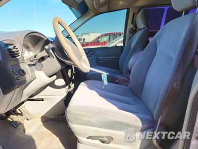 Zdjęcie 7 z 13 samochodu: 2006 DODGE GRAND CARAVAN SE VIN:1D4GP24E96B652689 - miniatura