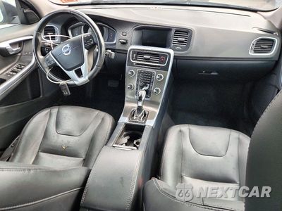 Zdjęcie 8 z 13 samochodu: 2016 VOLVO S60 PREMIER VIN:YV1612TK8G2392976 - miniatura