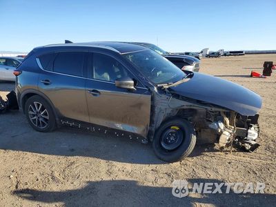 Czwarte zdjęcie samochodu z boku: 2018 MAZDA CX-5 GRAND TOURING VIN:JM3KFADM3J0329438 - miniatura