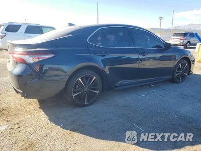 Trzecie zdjęcie samochodu z tyłu: 2019 TOYOTA CAMRY XSE VIN:4T1B61HK9KU721055 - miniatura