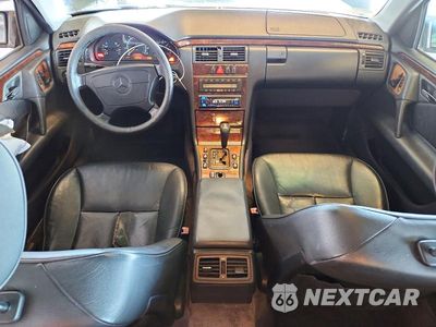 Zdjęcie 8 z 12 samochodu: 1999 MERCEDES-BENZ E 430 VIN:WDBJF70H1XA885135 - miniatura