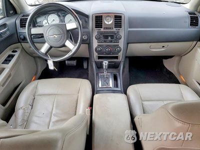 Zdjęcie 8 z 13 samochodu: 2005 CHRYSLER 300 TOURING VIN:2C3JA53GX5H685770 - miniatura