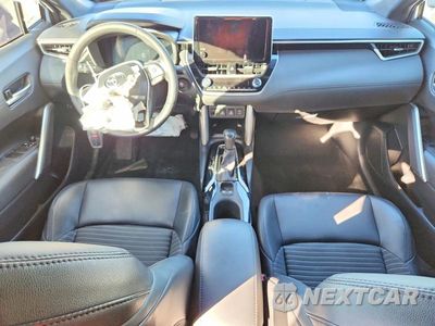 Zdjęcie 8 z 13 samochodu: 2024 TOYOTA COROLLA CROSS HYBRID XSE VIN:7MUFBABG7RV035199 - miniatura