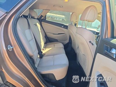 Zdjęcie 10 z 12 samochodu: 2016 HYUNDAI TUCSON SE VIN:KM8J33A45GU138954 - miniatura