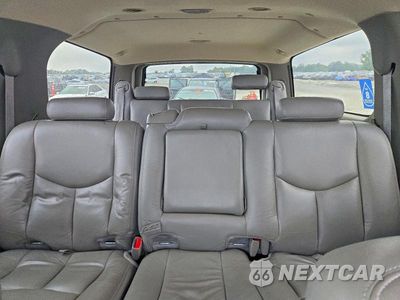 Zdjęcie 10 z 13 samochodu: 2004 CHEVROLET SUBURBAN K1500 VIN:1GNFK16Z04R110975 - miniatura