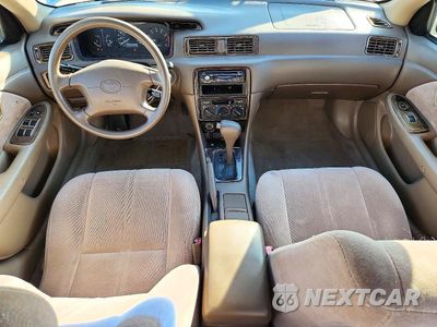 Zdjęcie 8 z 12 samochodu: 1998 TOYOTA CAMRY LE VIN:4T1BG22K1WU377609 - miniatura