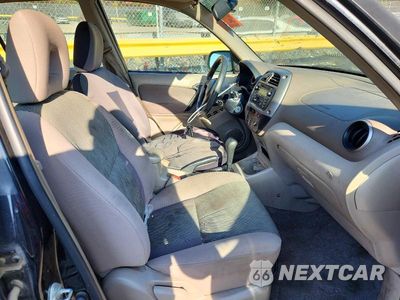 Zdjęcie 7 z 13 samochodu: 2001 TOYOTA RAV4 BASE VIN:JTEHH20V710048269 - miniatura