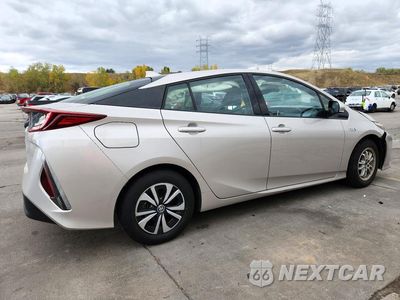 Trzecie zdjęcie samochodu z tyłu: 2017 TOYOTA PRIUS PRIME PREMIUM VIN:JTDKARFP0H3000735 - miniatura