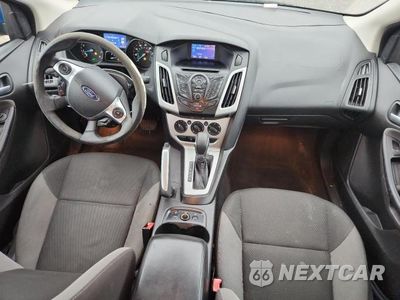Zdjęcie 8 z 12 samochodu: 2013 FORD FOCUS SE VIN:1FADP3F22DL232584 - miniatura
