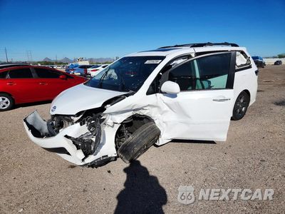 2016 TOYOTA SIENNA SE 5TDXK3DC5GS716432 - główne zdjęcie licytacji z USA - miniatura