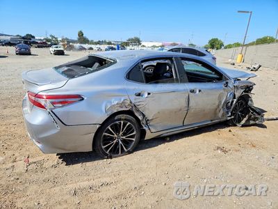 Trzecie zdjęcie samochodu z tyłu: 2018 TOYOTA CAMRY SE VIN:4T1B11HK2JU079923 - miniatura