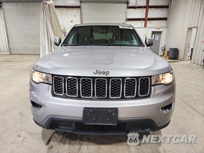Piąte zdjęcie samochodu w środku: 2017 JEEP GRAND CHEROKEE LAREDO VIN:1C4RJFAG8HC841948 - miniatura