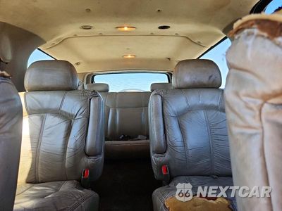 Zdjęcie 10 z 13 samochodu: 2002 CHEVROLET SUBURBAN C1500 VIN:3GNEC16Z82G214717 - miniatura