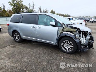 Czwarte zdjęcie samochodu z boku: 2019 TOYOTA SIENNA XLE 8-PASSENGER VIN:5TDYZ3DC2KS983164 - miniatura