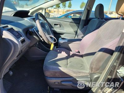 Zdjęcie 7 z 12 samochodu: 2014 TOYOTA PRIUS V THREE VIN:JTDZN3EU8EJ009276 - miniatura