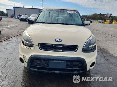 Piąte zdjęcie samochodu w środku: 2013 KIA SOUL + VIN:KNDJT2A6XD7524151 - miniatura