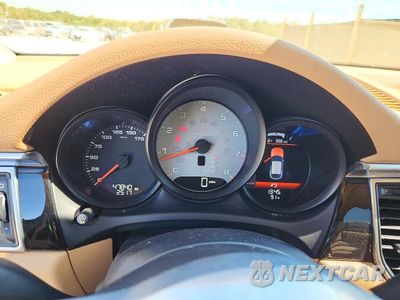 Zdjęcie 9 z 13 samochodu: 2015 PORSCHE MACAN S VIN:WP1AB2A57FLB55414 - miniatura
