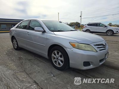 Czwarte zdjęcie samochodu z boku: 2010 TOYOTA CAMRY LE VIN:4T4BF3EKXAR075125 - miniatura