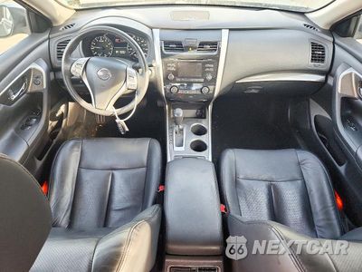 Zdjęcie 8 z 12 samochodu: 2015 NISSAN ALTIMA 2.5 SL VIN:1N4AL3AP6FN861838 - miniatura