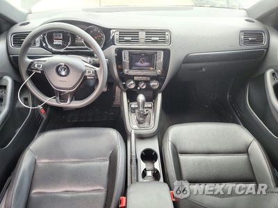 Zdjęcie 8 z 12 samochodu: 2018 VOLKSWAGEN JETTA SPORT VIN:3VWD17AJ0JM205439 - miniatura