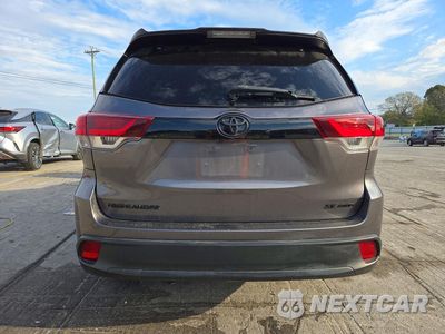 Zdjęcie 6 z 13 samochodu: 2019 TOYOTA HIGHLANDER SE VIN:5TDJZRFH8KS960291 - miniatura