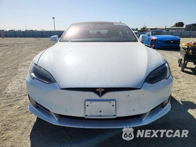 Piąte zdjęcie samochodu w środku: 2018 TESLA MODEL S VIN:5YJSA1E20JF281760 - miniatura