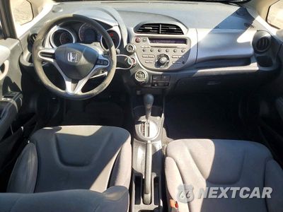 Zdjęcie 8 z 12 samochodu: 2013 HONDA FIT VIN:JHMGE8H35DC026657 - miniatura