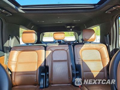Zdjęcie 10 z 13 samochodu: 2023 LINCOLN NAVIGATOR L RESERVE VIN:5LMJJ3LG1PEL04228 - miniatura