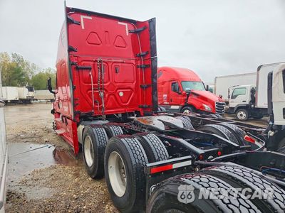 Drugie zdjęcie samochodu z przodu: 2020 FREIGHTLINER CASCADIA 126 SEMI TRUCK VIN:3AKJHHDR7LSKZ6915 - miniatura