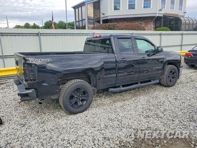 Trzecie zdjęcie samochodu z tyłu: 2015 CHEVROLET SILVERADO K1500 LT VIN:1GCVKREC3FZ374307 - miniatura