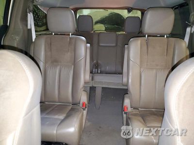 Zdjęcie 10 z 14 samochodu: 2011 CHRYSLER TOWN & COUNTRY LIMITED VIN:2A4RR6DG4BR698221 - miniatura