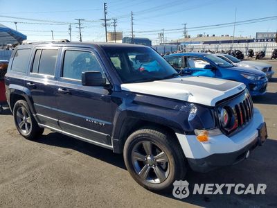 Czwarte zdjęcie samochodu z boku: 2016 JEEP PATRIOT SPORT VIN:1C4NJPBA9GD748962 - miniatura