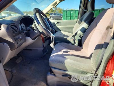Zdjęcie 7 z 14 samochodu: 2007 CHRYSLER TOWN & COUNTRY LX VIN:2A4GP44R97R231001 - miniatura