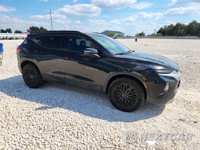 Czwarte zdjęcie samochodu z boku: 2019 CHEVROLET BLAZER 1LT VIN:3GNKBBRAXKS592035 - miniatura