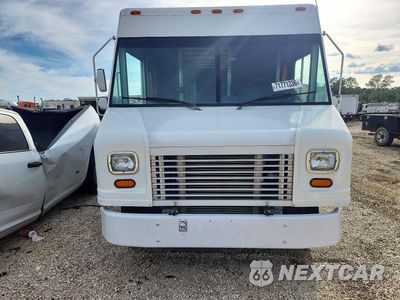 Piąte zdjęcie samochodu w środku: 2007 FREIGHTLINER MT45 CHASSIS DELIVERY TRUCK VIN:4UZAANBW67CY45049 - miniatura