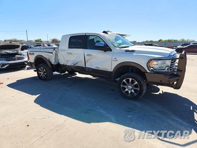 Czwarte zdjęcie samochodu z boku: 2019 RAM 2500 LONGHORN VIN:3C6UR5PL1KG708767 - miniatura