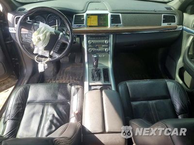 Zdjęcie 8 z 12 samochodu: 2010 LINCOLN MKS VIN:1LNHL9FT6AG614037 - miniatura