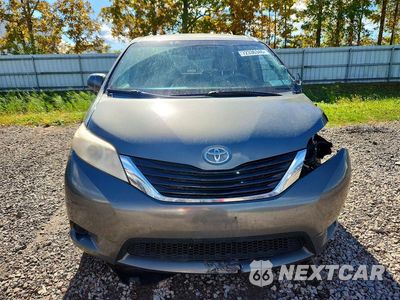 Piąte zdjęcie samochodu w środku: 2011 TOYOTA SIENNA LE VIN:5TDKK3DC9BS073652 - miniatura
