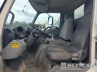 Zdjęcie 7 z 13 samochodu: 2017 HINO 195 BOX TRUCK VIN:JHHSDM2H4HK005318 - miniatura