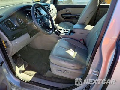 Zdjęcie 7 z 14 samochodu: 2020 KIA SEDONA LX VIN:KNDMB5C13L6600851 - miniatura