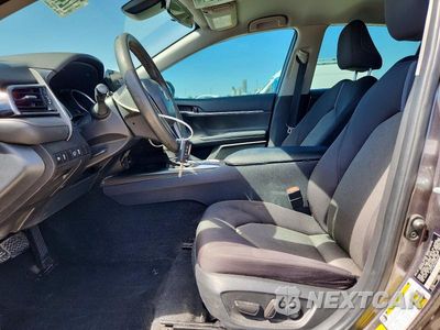 Zdjęcie 7 z 13 samochodu: 2021 TOYOTA CAMRY LE VIN:4T1C11AK1MU537597 - miniatura