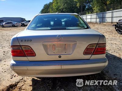 Zdjęcie 6 z 12 samochodu: 2002 MERCEDES-BENZ E 320 VIN:WDBJF65J52B500765 - miniatura