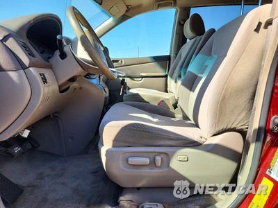 Zdjęcie 7 z 13 samochodu: 2005 TOYOTA SIENNA LE 8 PASSENGER VIN:5TDZA23C55S347043 - miniatura