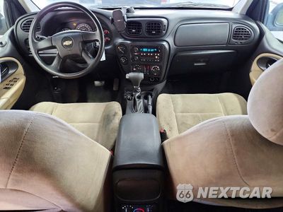 Zdjęcie 8 z 13 samochodu: 2006 CHEVROLET TRAILBLAZER EXT LS VIN:1GNET16S266102151 - miniatura