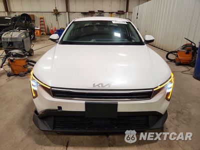 Piąte zdjęcie samochodu w środku: 2025 KIA K4 LXS VIN:3KPFT4DE8SE099501 - miniatura
