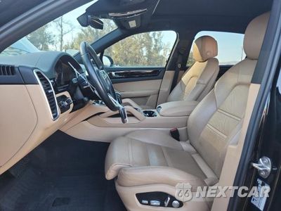 Zdjęcie 7 z 13 samochodu: 2019 PORSCHE CAYENNE VIN:WP1AA2AY8KDA13090 - miniatura