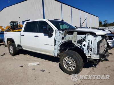 Czwarte zdjęcie samochodu z boku: 2026 CHEVROLET SILVERADO K2500 HEAVY DUTY VIN:1GC1KLEY4TF234223 - miniatura